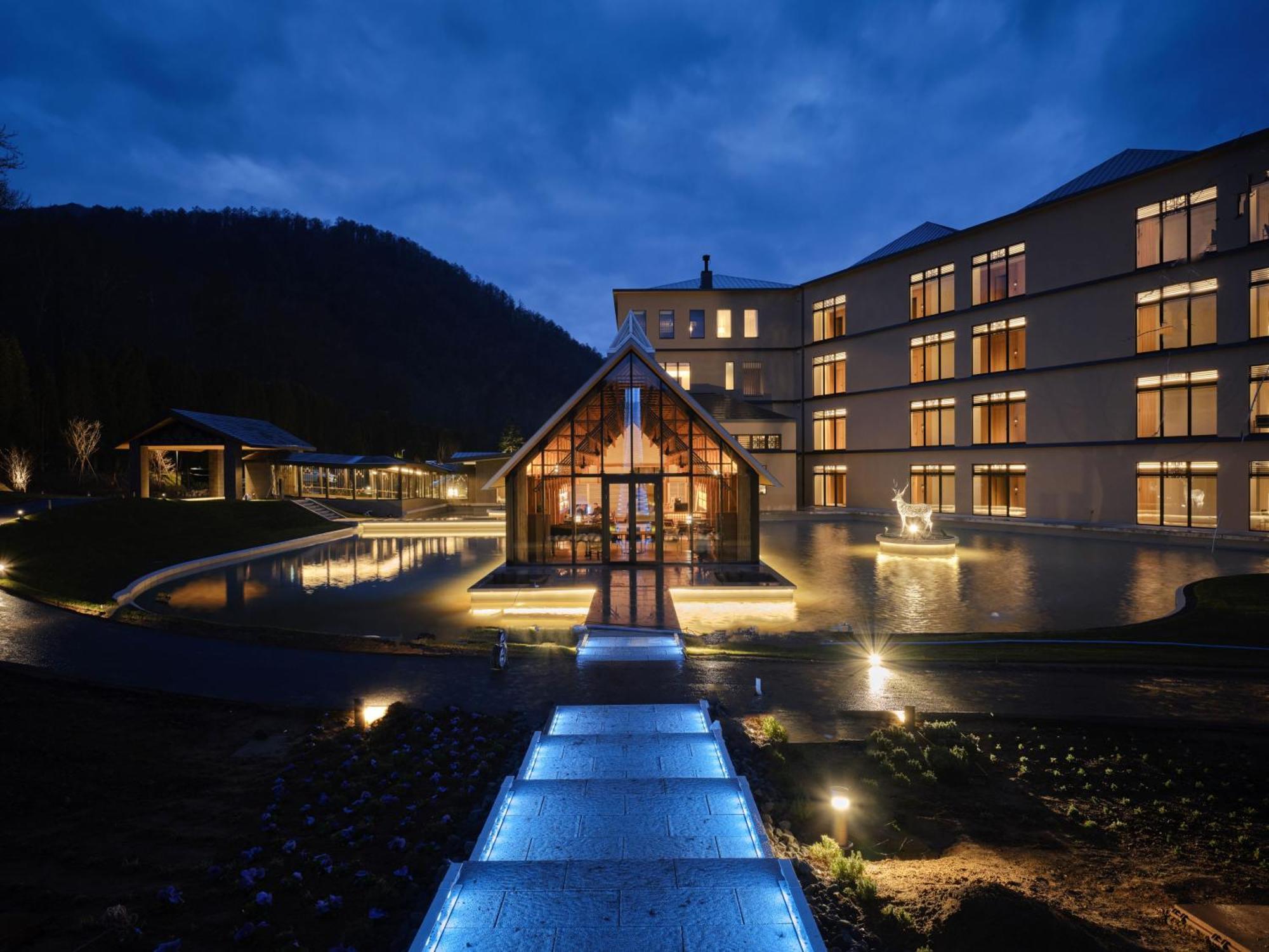 Lake Toya Tsuruga Resort Hikarinouta Toyako Bagian luar foto